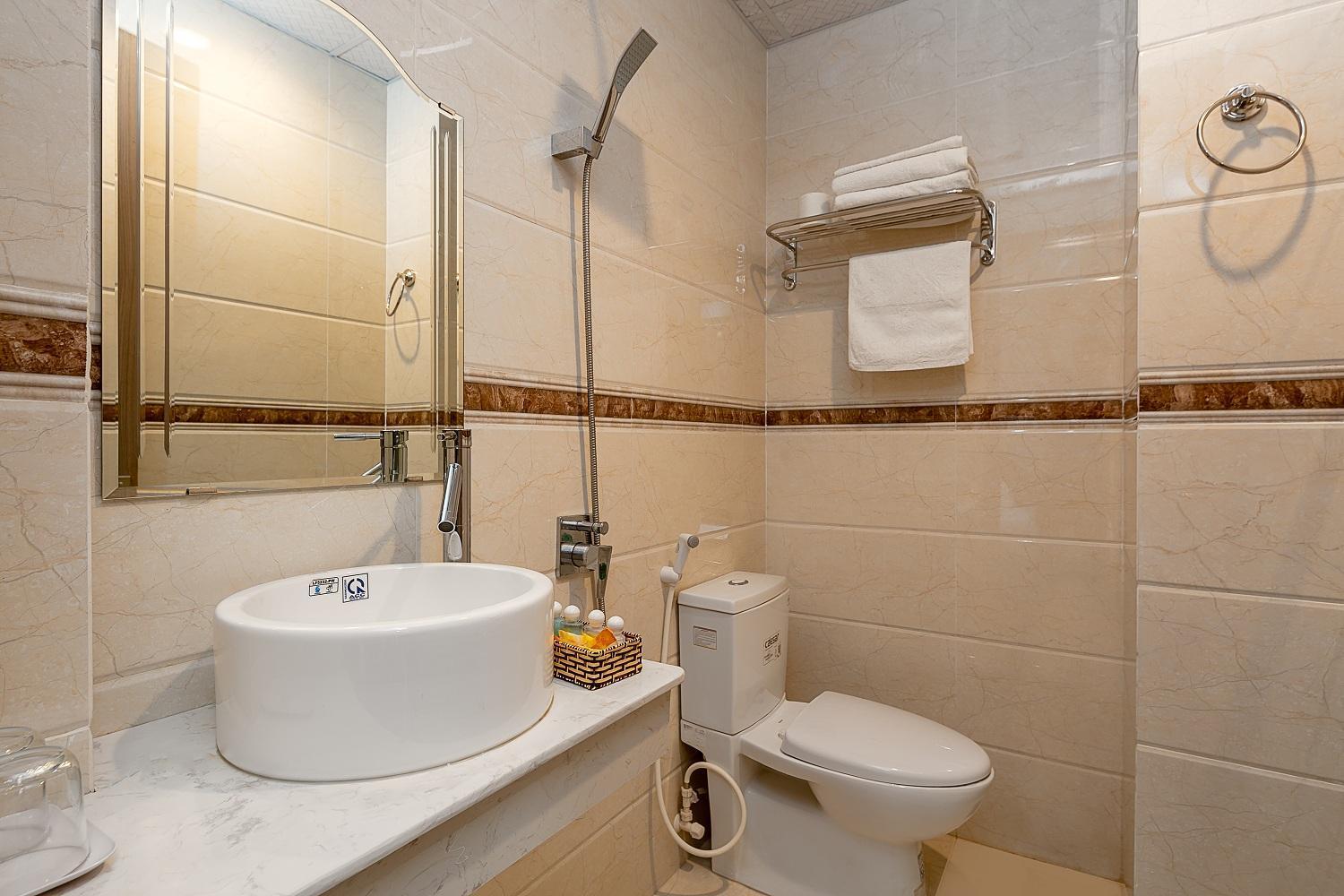 Duong Gia Hotel Dn By - Bay Luxury Da Nang Esterno foto